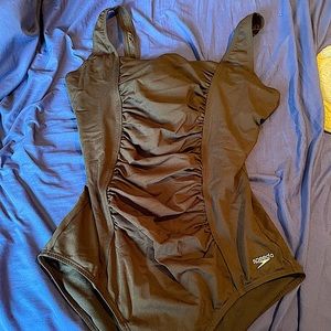 SPEEDO. ENDURANCE+ black one piece swimsuit. Holds your tummy in. Size 16